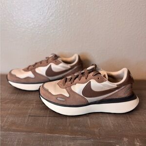 Nike Brown and Cream Casual Trainer Sneakers